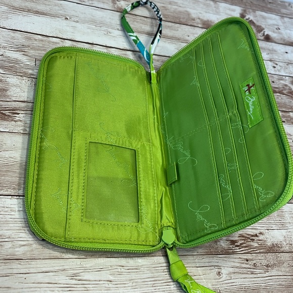 Vera Bradley Limes Up Clutch Wallet Wristlet Neon Floral Pattern Like New - Picture 10 of 13